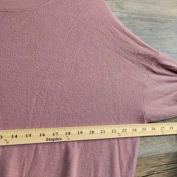 ALO Yoga Women's Mauve Overdsized Sweatshirt - Picture 7 of 9